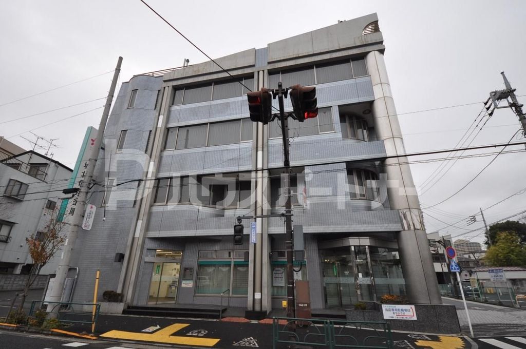 銀行　城北信用金庫　尾久中央支店（銀行）まで480m