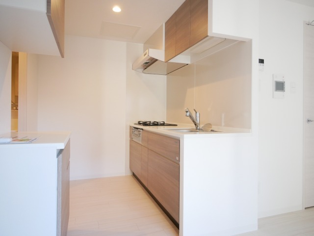 キッチン　対面式のシステムキッチンです♪