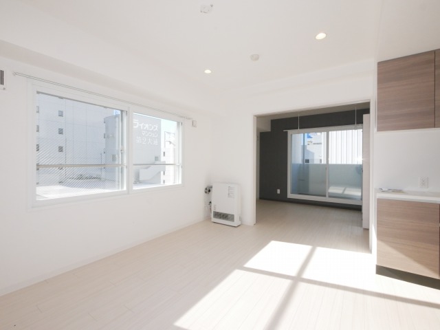 居室・リビング　広くてキレイなリビング♪