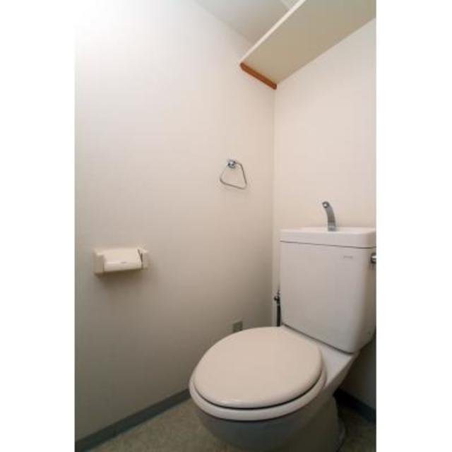 トイレ　※写真は同タイプ住戸です。