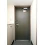 玄関　※写真は同タイプ住戸です。