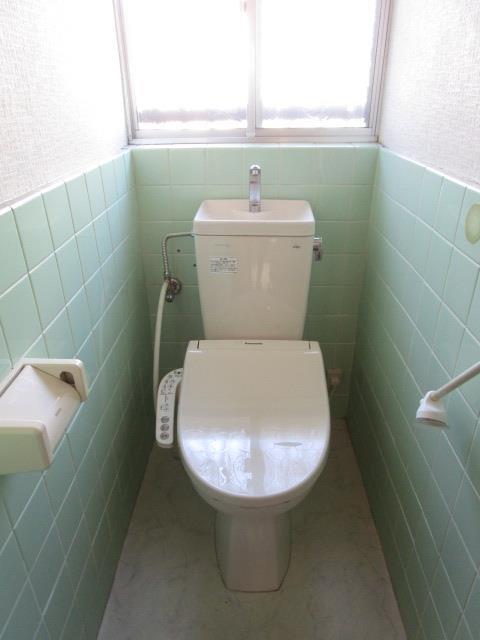 トイレ　松山市西長戸町　賃貸一戸建　ＷＣ