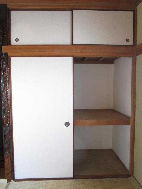 収納　松山市西長戸町　賃貸一戸建　１Ｆ和室押入