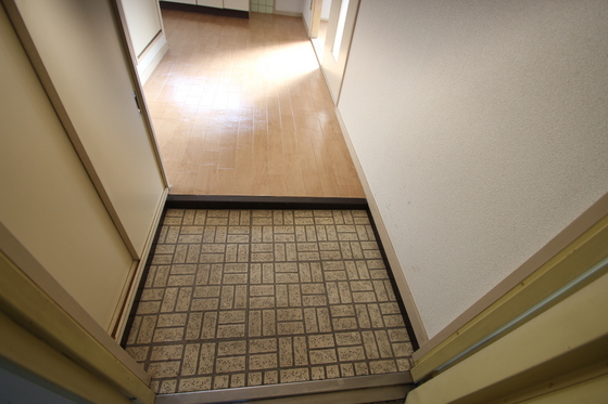 玄関　※別部屋の写真です