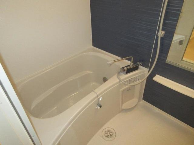 バス・シャワールーム　ゆったり過ごせるお風呂です