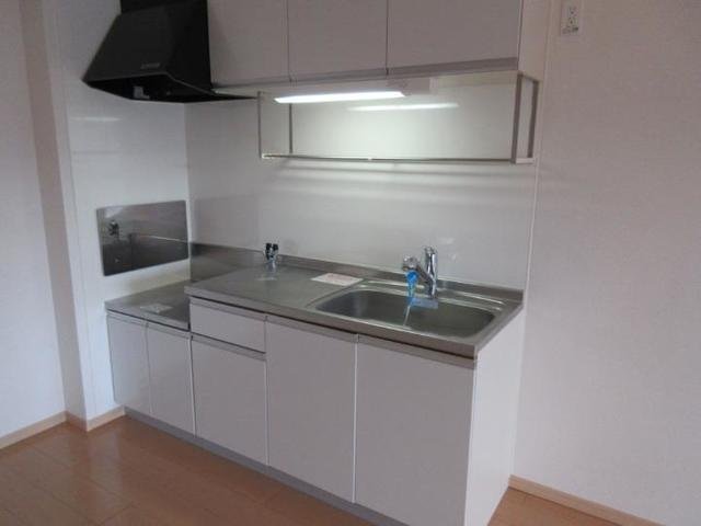 キッチン　コンパクトなキッチンで掃除もラクラク