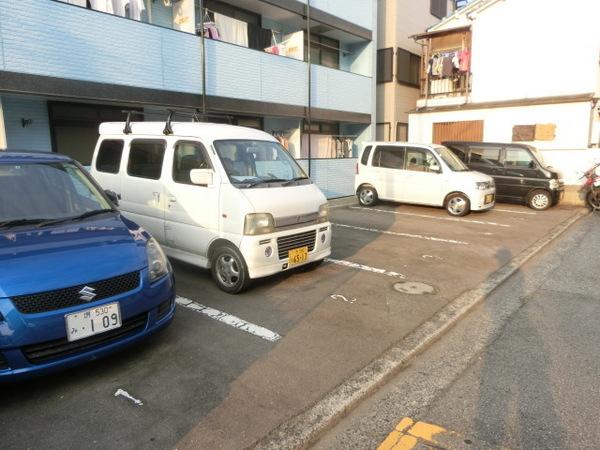 駐車場　平面駐車場！