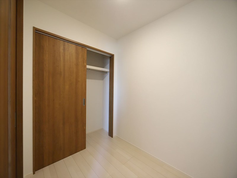 その他　洋室3.4帖　クローゼット付　同仕様写真