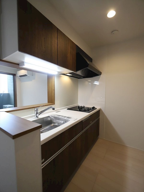 キッチン　システムキッチン（ガス2口コンロ付）　同仕様写真