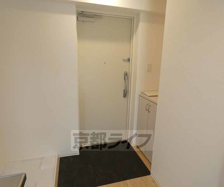 玄関　京大グランド北側のイケてるマンション・