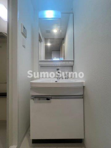 洗面設備　朝の身支度には欠かせない独立洗面化粧台