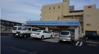 コンビニ　ローソンさん（コンビニ）まで290m