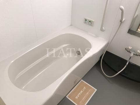 バス・シャワールーム　同物件別部屋です。