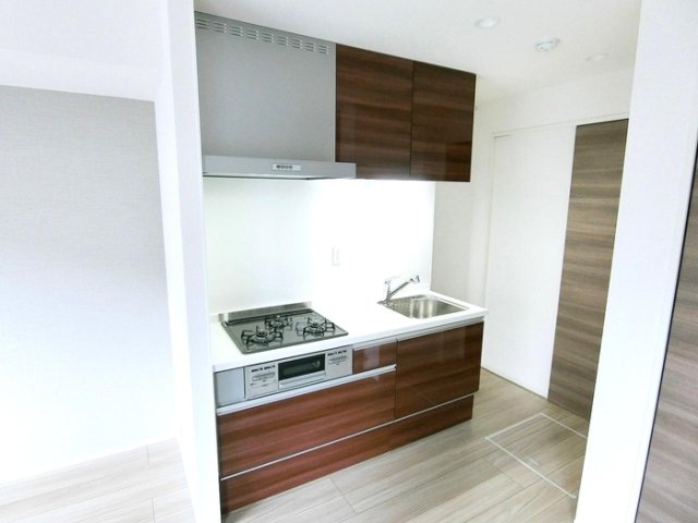 キッチン　同物件別号室のものです。