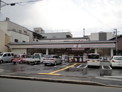 コンビニ　セブンイレブン 京都佐井通丸太町店（コンビニ）まで184m
