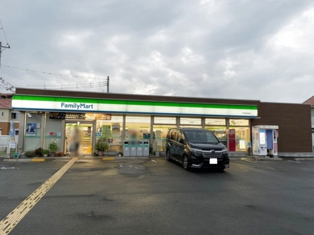 コンビニ　ファミリーマート泉佐野俵屋店（コンビニ）まで735m