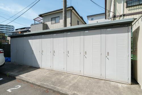 建物外観　ストッカー