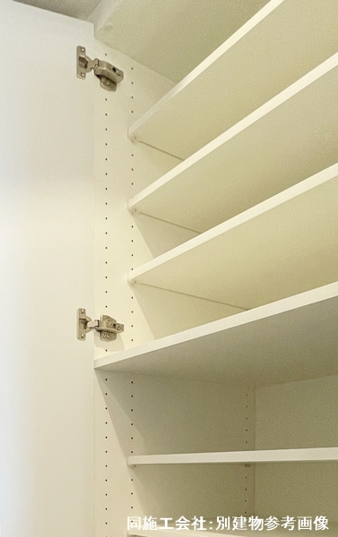 玄関　シューズボックス付きの玄関です♪