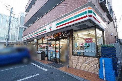 コンビニ　セブンイレブン鶴見市場東中店（コンビニ）まで518m