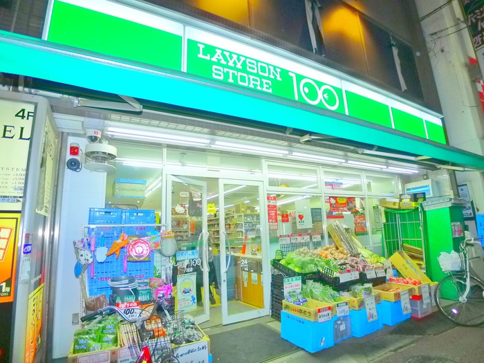 コンビニ　ローソン１００（コンビニ）まで80m