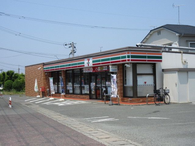 コンビニ　セブンイレブン（コンビニ）まで500m