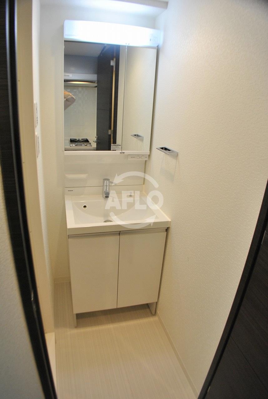 洗面設備　レオンコンフォート本町　独立洗面台