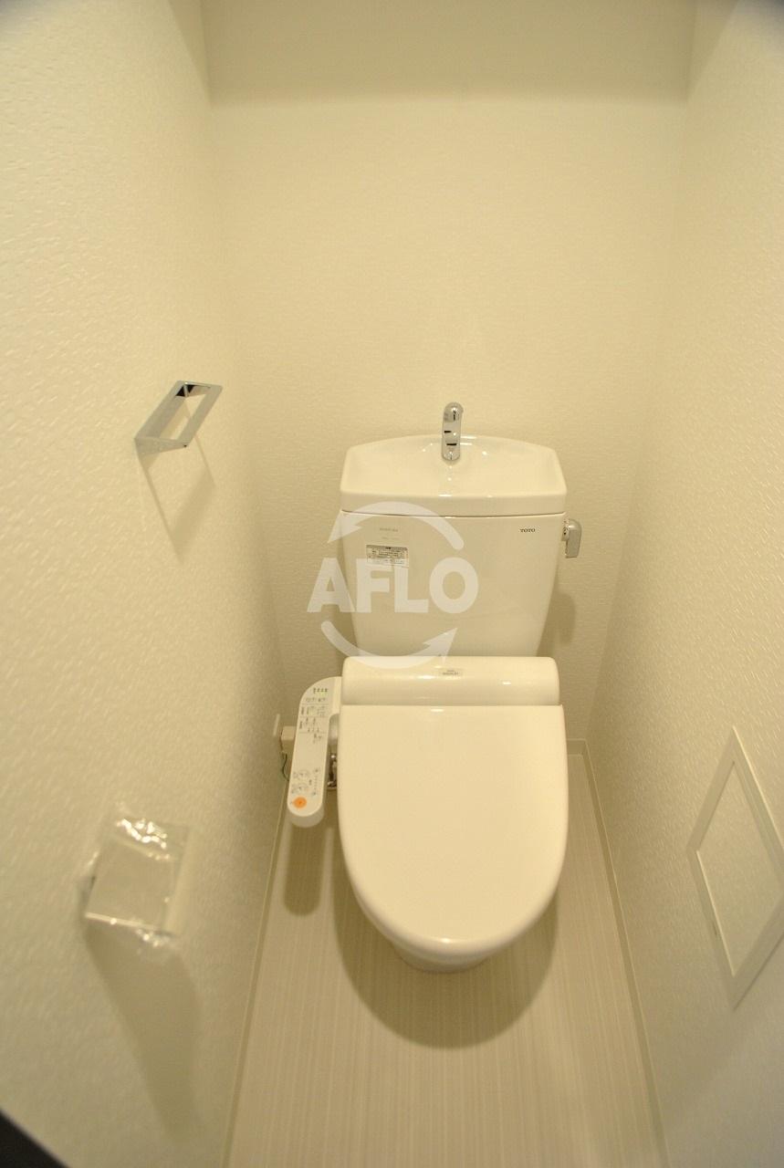 トイレ　レオンコンフォート本町　ウォシュレット付