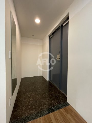 玄関　グラスホッパー　玄関