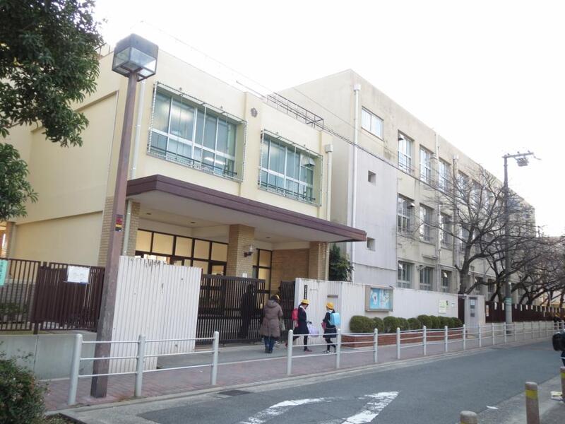 小学校　大阪市立東中浜小学校（小学校）まで195m