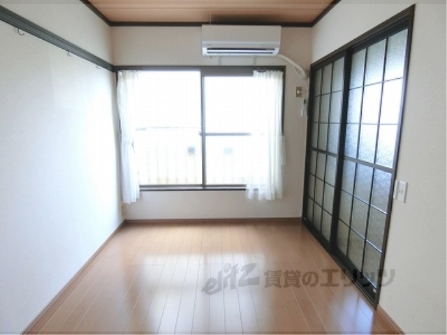 居室・リビング　洋室