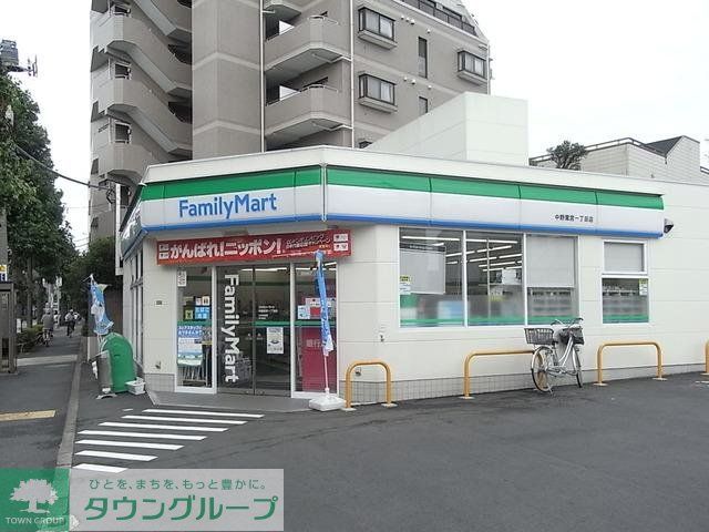 コンビニ　ファミリーマート（コンビニ）まで350m