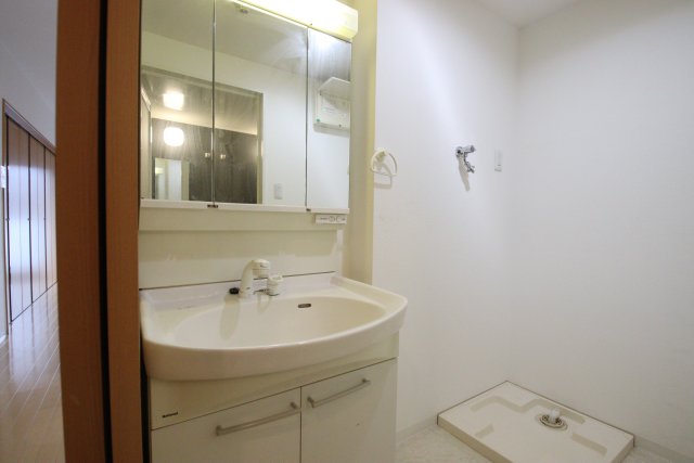 洗面設備　別室の参考写真です。※現況優先