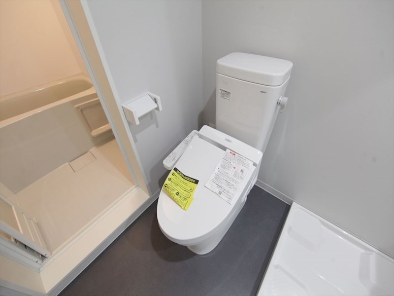 トイレ　温水洗浄暖房便座付トイレ
