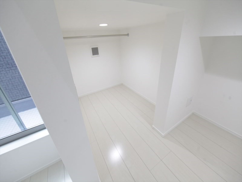 収納　ウォークインクローゼット（収納充実してます）