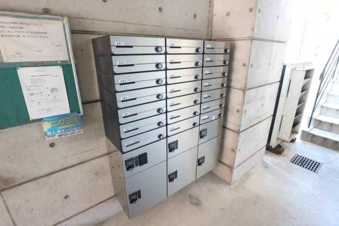 エントランス　宅配ボックス