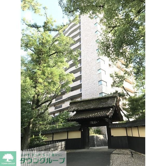 建物外観　タイル張り