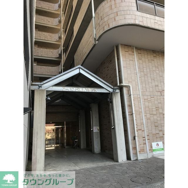 エントランス　エントランス正面