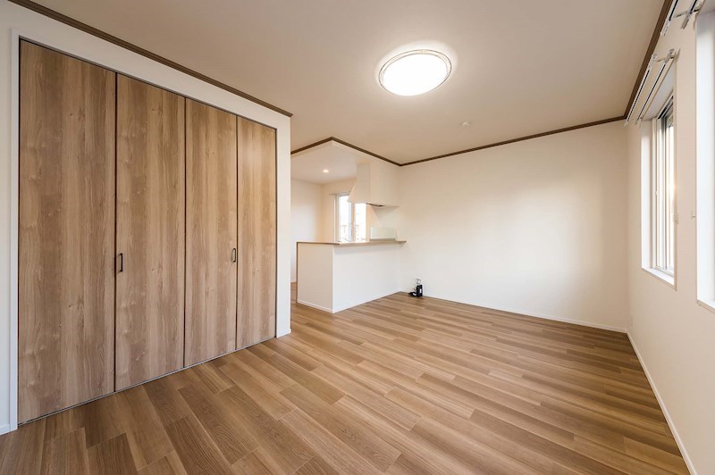 居室・リビング　※別のお部屋の写真です。現状を優先致します。