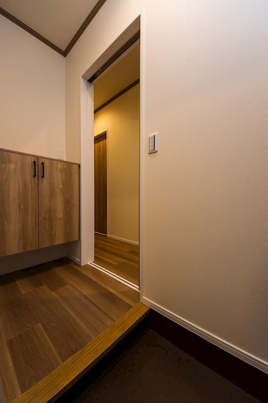 玄関　※別のお部屋の写真です。現状を優先致します。