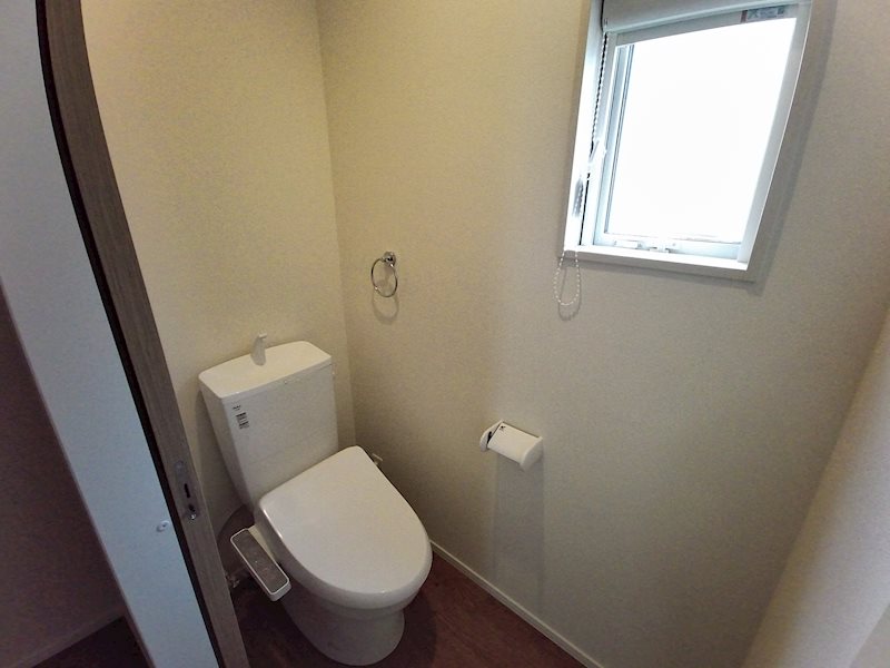 トイレ　※別のお部屋の写真です。現状を優先致します。