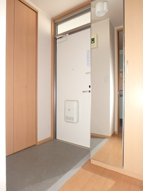 玄関　図面と現状に相違がある場合には現状を優先．．．