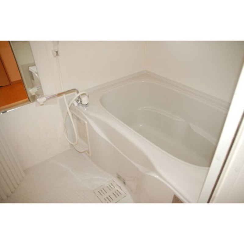 バス・シャワールーム　図面と現状に相違がある場合には現状を優先．．．