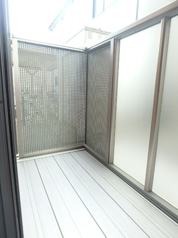 バルコニー　図面と現状に相違がある場合には現状を優先．．．