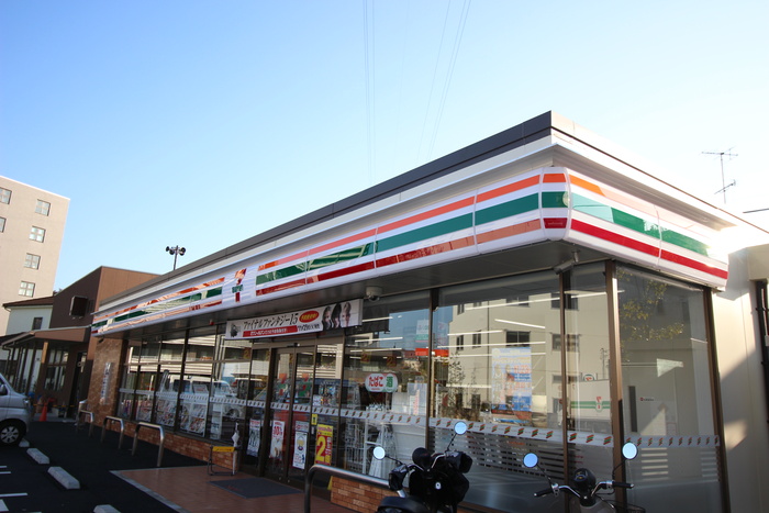 コンビニ　セブンイレブン　川崎馬絹神社前店（コンビニ）まで313m