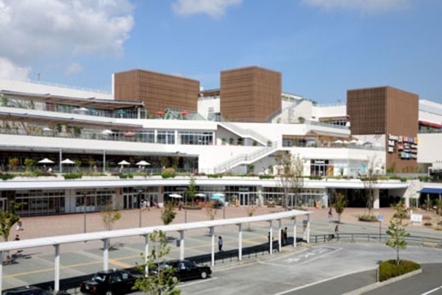 ショッピングセンター　テラスモール湘南店（ショッピングセンター）まで1524m