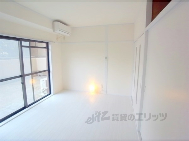 居室・リビング　洋室