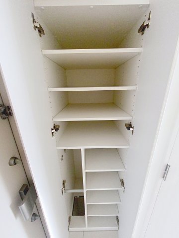 収納　シューズBOX