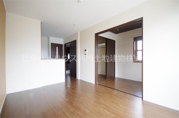 居室・リビング　リビング