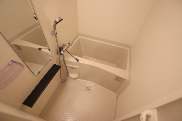 バス・シャワールーム　※別室の参考写真の為、現況優先です。