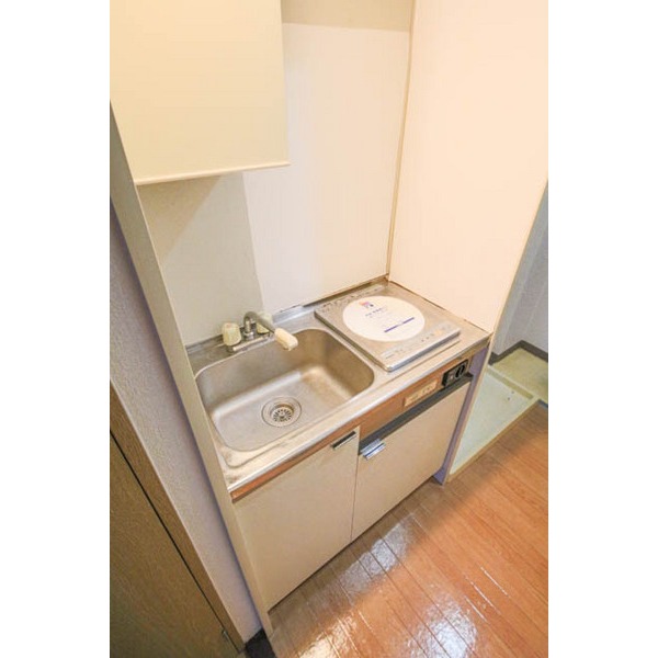 キッチン　同じ建物の別なお部屋